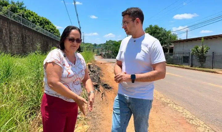 Melhorias urgentes são solicitadas por Pedro Geovar na frente da Escola Padre Zenildo